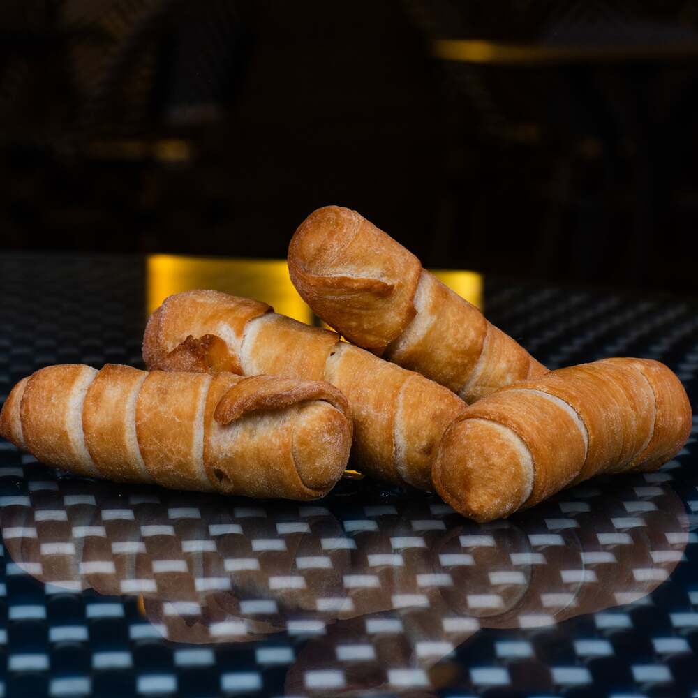 TEQUEÑOS
